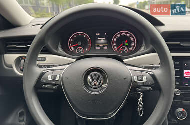 Седан Volkswagen Passat 2020 в 