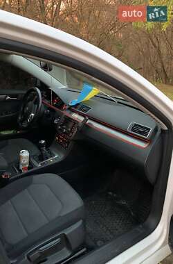 Седан Volkswagen Passat 2011 в 