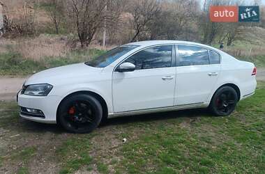 Седан Volkswagen Passat 2011 в 