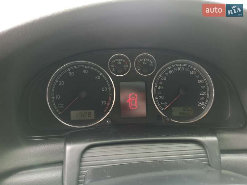 Седан Volkswagen Passat 2004 в Харькове