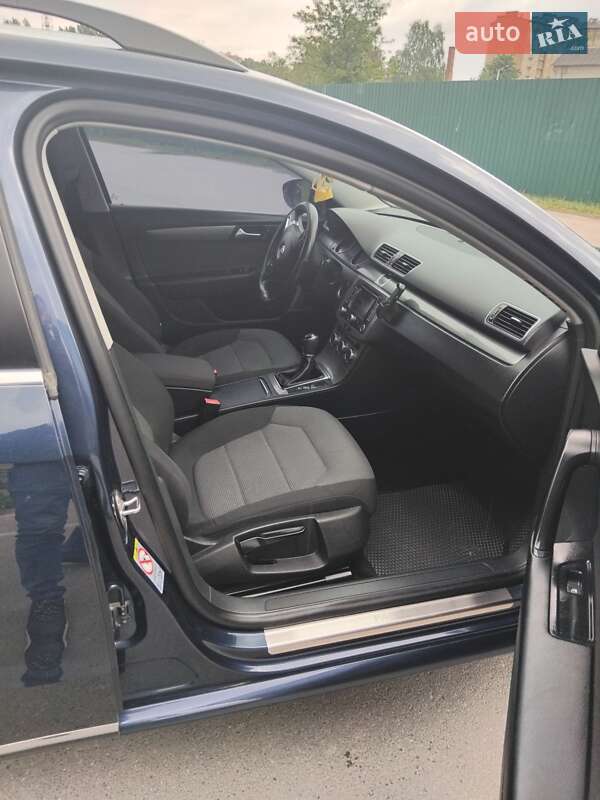 Универсал Volkswagen Passat 2013 в Ивано-Франковске