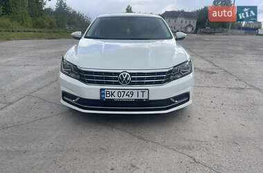 Седан Volkswagen Passat 2018 в 