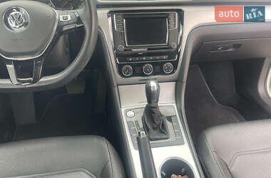 Седан Volkswagen Passat 2018 в 