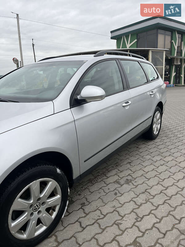 Универсал Volkswagen Passat 2009 в Перегинском