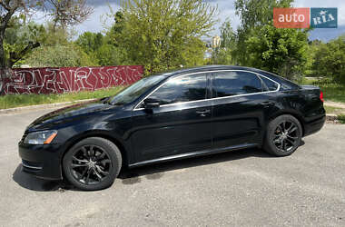 Седан Volkswagen Passat 2013 в Чернигове