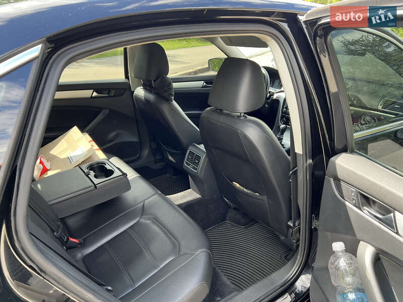 Седан Volkswagen Passat 2013 в Чернигове
