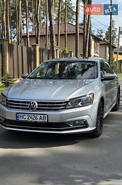 Седан Volkswagen Passat 2017 в Києві
