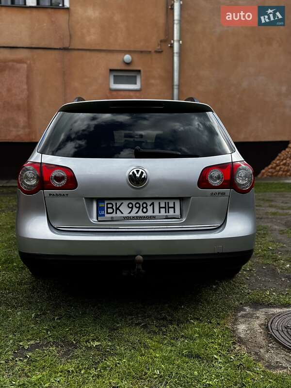 Універсал Volkswagen Passat 2005 в Дубні
