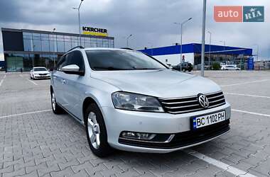 Універсал Volkswagen Passat 2012 в Львові