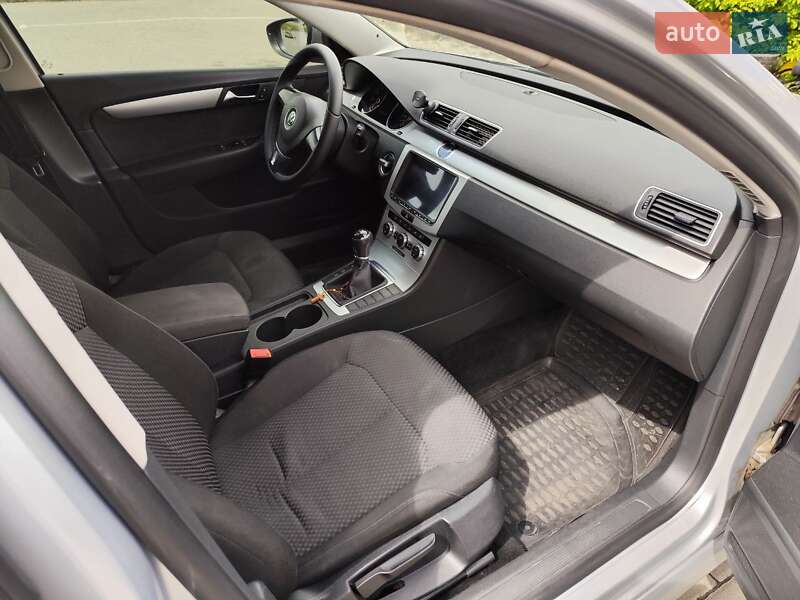 Универсал Volkswagen Passat 2012 в Львове