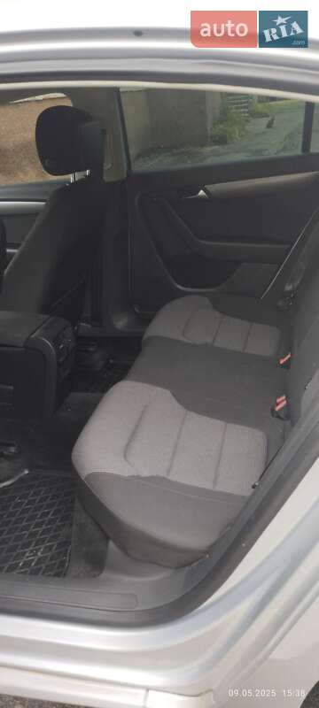 Седан Volkswagen Passat 2011 в Виноградове