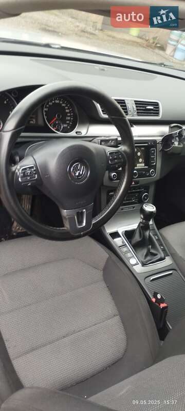 Седан Volkswagen Passat 2011 в Виноградове