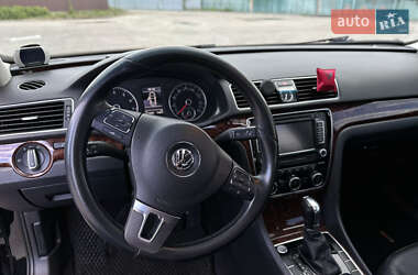 Седан Volkswagen Passat 2012 в 