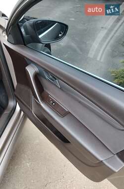Універсал Volkswagen Passat 2011 в 
