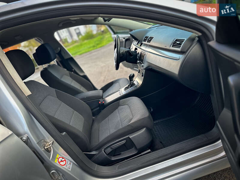 Універсал Volkswagen Passat 2010 в Хмельницькому