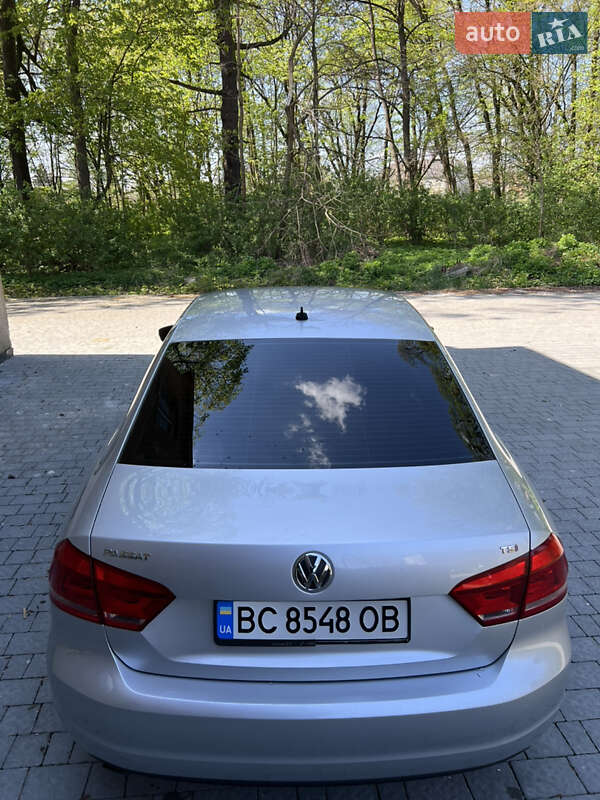 Седан Volkswagen Passat 2015 в Ходореві фото 5 Седан Volkswagen Passat 2015 в Ходореві