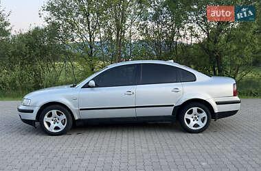Седан Volkswagen Passat 1999 в 