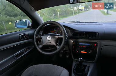 Седан Volkswagen Passat 1999 в 