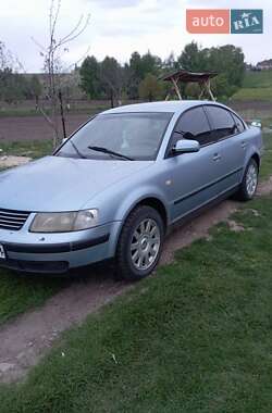 Седан Volkswagen Passat 1997 в 