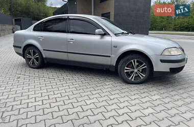Седан Volkswagen Passat 2001 в 