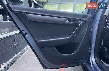 Седан Volkswagen Passat 2011 в 