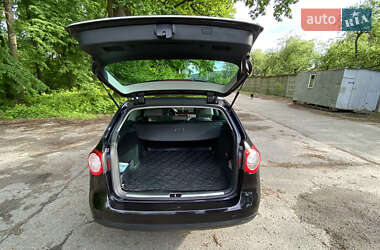 Универсал Volkswagen Passat 2005 в 