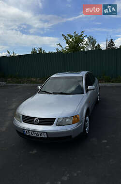 Седан Volkswagen Passat 1997 в Виннице