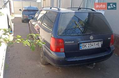 Универсал Volkswagen Passat 1998 в 