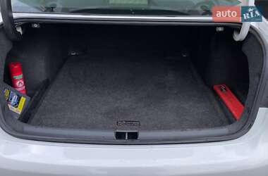 Седан Volkswagen Passat 2011 в 
