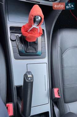 Седан Volkswagen Passat 2011 в 