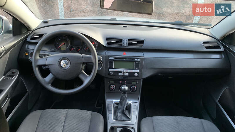 Універсал Volkswagen Passat 2005 в Рівному