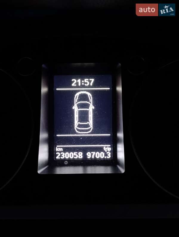 Седан Volkswagen Passat 2010 в Львове