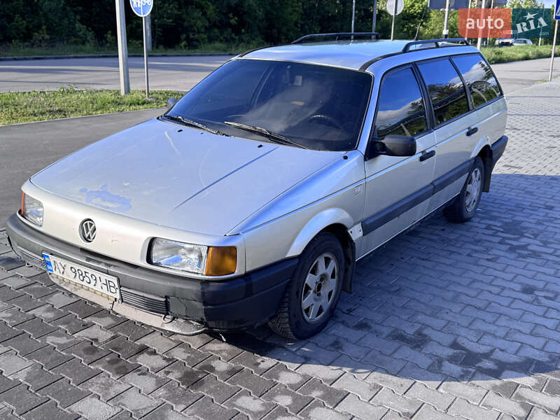Универсал Volkswagen Passat 1989 в 