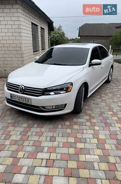 Седан Volkswagen Passat 2013 в Чорткове