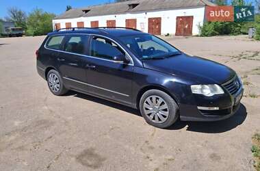 Універсал Volkswagen Passat 2006 в Миколаєві