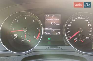Универсал Volkswagen Passat 2014 в Киеве