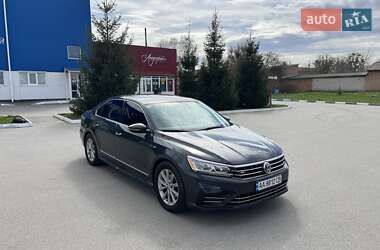 Седан Volkswagen Passat 2017 в 