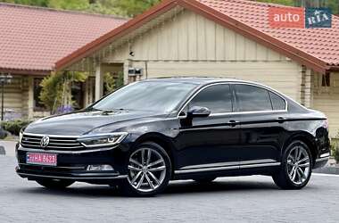 Седан Volkswagen Passat 2015 в 