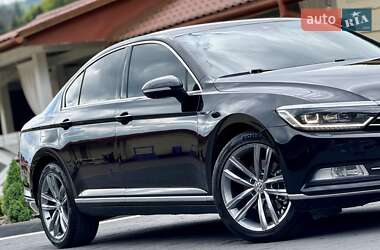 Седан Volkswagen Passat 2015 в 