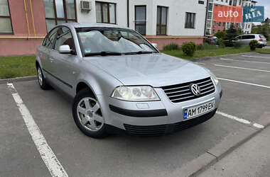 Седан Volkswagen Passat 2001 в Рогатине