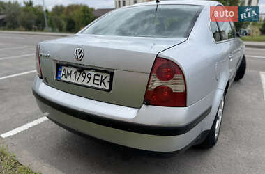 Седан Volkswagen Passat 2001 в 