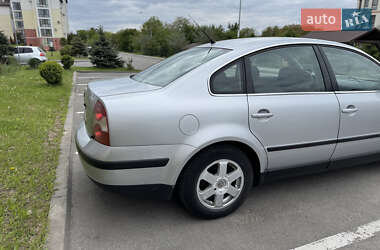 Седан Volkswagen Passat 2001 в 