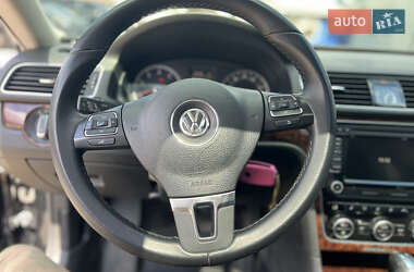 Седан Volkswagen Passat 2012 в 