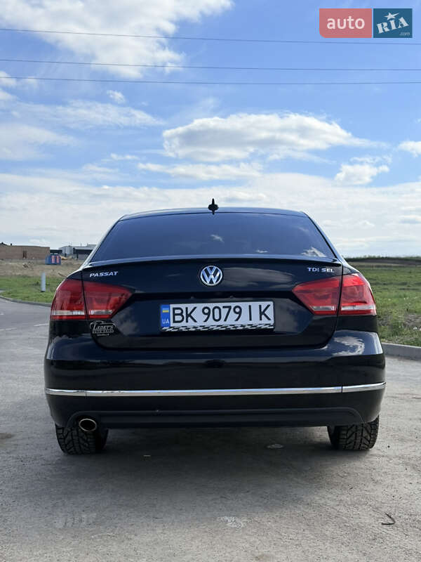 Седан Volkswagen Passat 2014 в Рівному