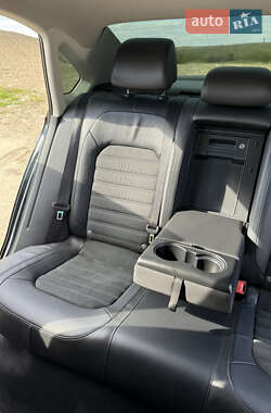 Седан Volkswagen Passat 2014 в 