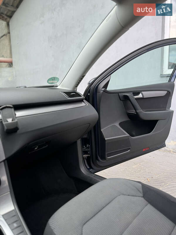 Универсал Volkswagen Passat 2011 в Львове фото 28 Универсал Volkswagen Passat 2011 в Львове