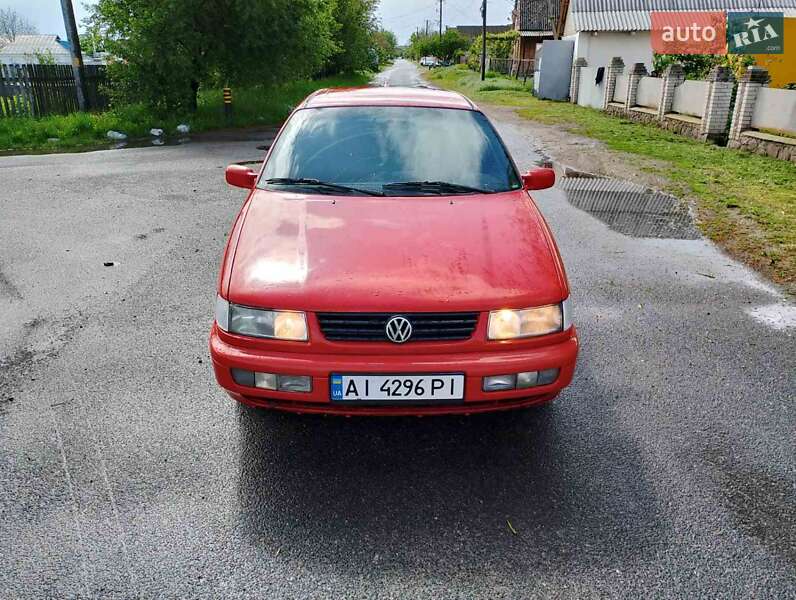 Седан Volkswagen Passat 1994 в Білій Церкві