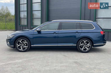 Універсал Volkswagen Passat 2021 в 