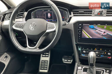 Універсал Volkswagen Passat 2021 в 