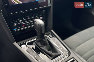Універсал Volkswagen Passat 2021 в 